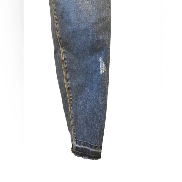 Spanx Distressed Ankle Skinny Jegging - Picture 5 of 8